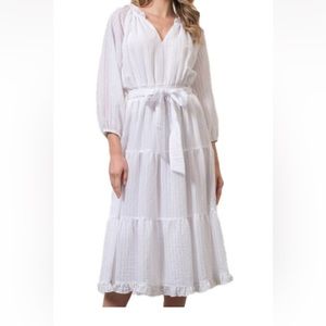 Beautiful flowy but fitted at waist white dress! It’s perfect for summer!